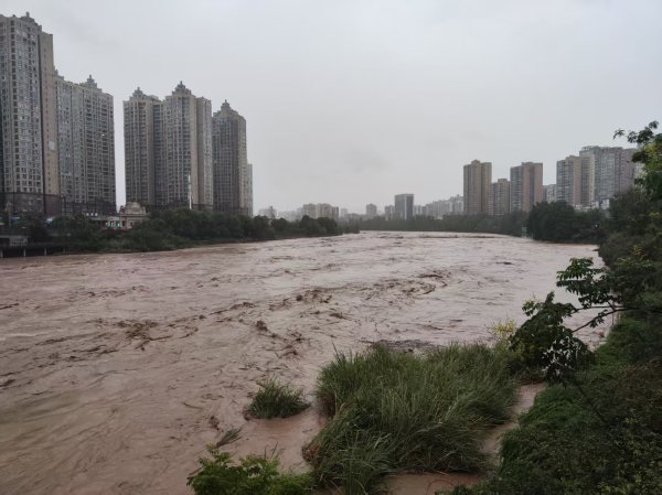 云上速配 四川广元遭遇强降雨 启动四级防汛应急响应